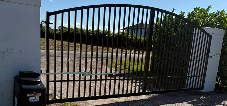 Driveway Fence Repair Blue Springs